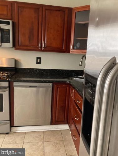 2231 Cedar St, Philadelphia PA  19125-2909 exterior