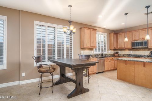 27417 60 Ln, Phoenix AZ 85035-4824 exterior