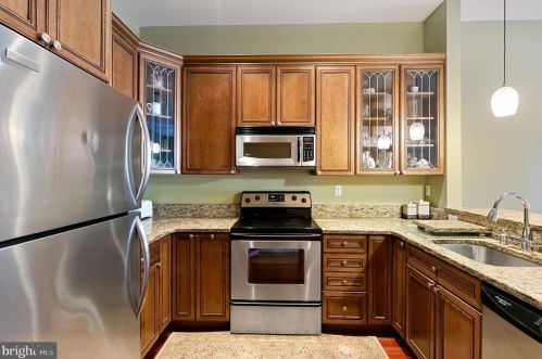 309 Lawrence St, Philadelphia PA 19133-3023 exterior