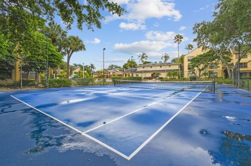 2305 Congress Ave, Boynton Beach FL 33426-7434 exterior