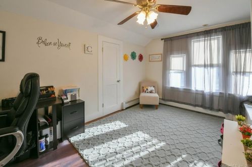 1490 Hartford Tpke, North Haven CT 06473-1245 exterior