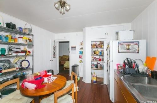 2227 Date St, Honolulu HI 96816-1024 exterior