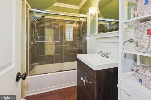 261 Crestmont Ter, Camden NJ  08108-1303 exterior