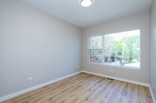 1516 69 Pl, Chicago IL 60637-4810 exterior