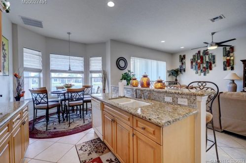 332 Shoreline Cir, Fort Pierce FL 34986-2913 exterior