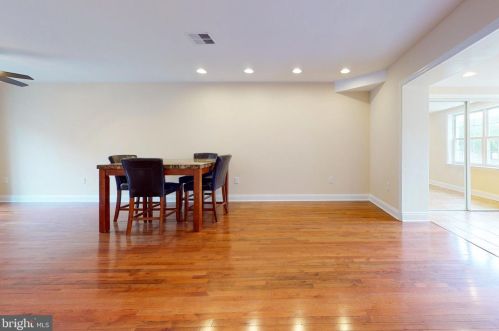 2720 10th St, Philadelphia PA 19133-1511 exterior