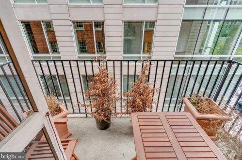 1026 16th St, Washington DC  20002-2969 exterior