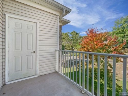 1303 Gatherings Dr, Paterson NJ 07508-1380 exterior