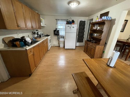 23 1st St, East Freehold, NJ 07728-2405