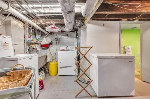 147 Locarna Way, Pittsburgh PA 15201-3053 exterior