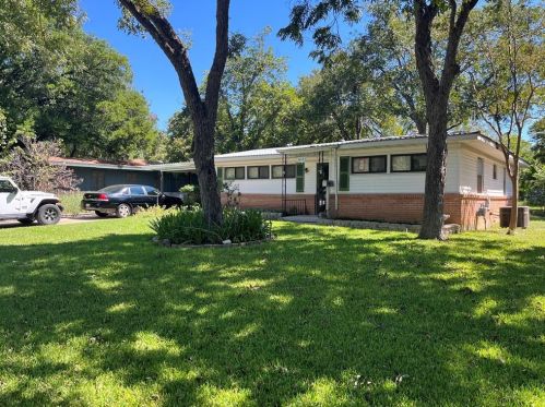 6105 Cary Dr, Austin, TX 78757-3113