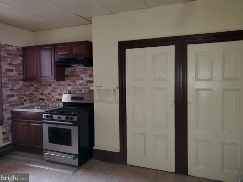 2526 5th St, Philadelphia PA  19148-4619 exterior