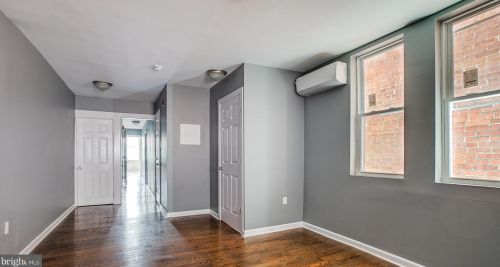 6215 Market St, Philadelphia PA 19139-2923 exterior