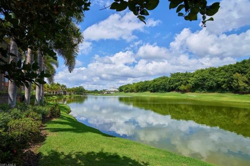 1504 Marsh Wren Ln, Naples FL 34105-2792 exterior