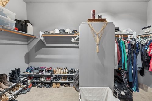 2425 Barbie Ln, Phoenix AZ  85085-5004 exterior