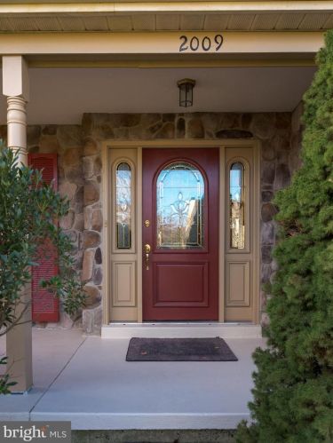 2009 Carmel Dr, Jamison PA 18929-1438 exterior