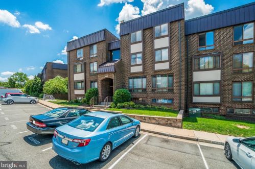 106 Roberts Ln, Alexandria VA 22314-5348 exterior