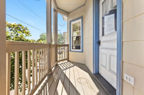 12 Mudge St, Lynn, MA 01902-1216