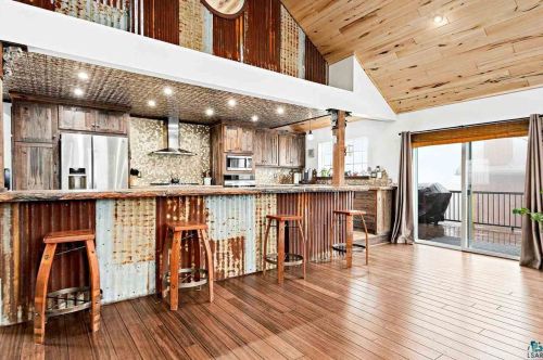 1524 Blvd Pl, Duluth MN 55811-2713 exterior