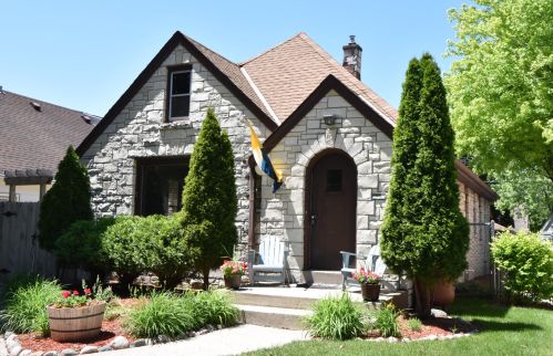 3009 77 St, Milwaukee WI 53222-5018 exterior