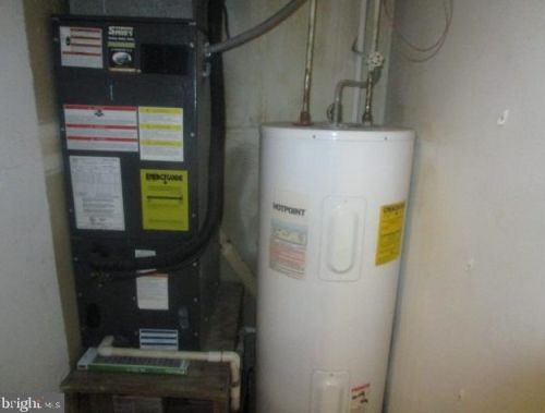 130 Bread St, Philadelphia PA 19106-1919 exterior