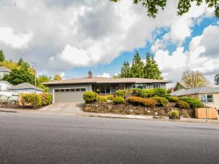 29 Bancroft St, Portland OR  97239-4153 exterior