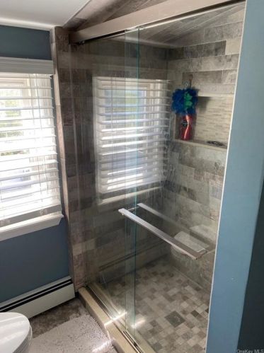 106 Hale Rd, Babylon NY 11703-4508 exterior