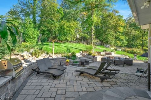 36 Aspen Rd, Town Center NJ 07052-1201 exterior