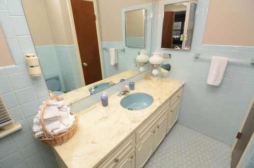 478 Allison St, Elmhurst IL 60126-4602 exterior