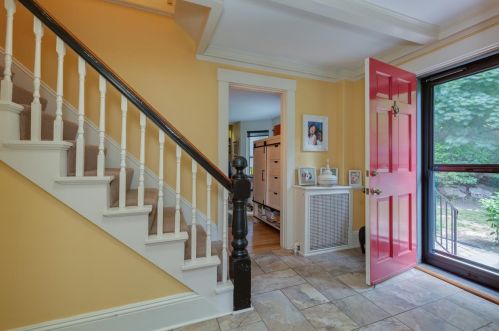 28 Westbourne Rd, Concord, NH 03301-3045