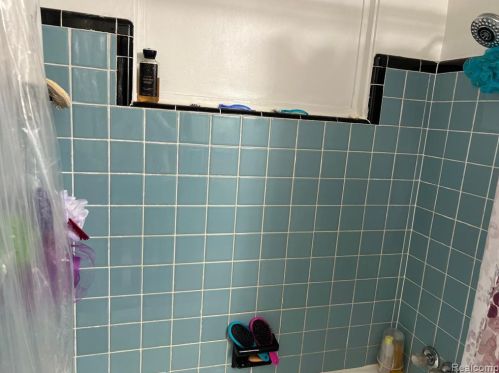 29805 Marquette St, Garden City MI 48135-3602 exterior