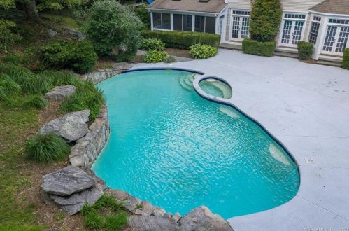 351 Branchville Rd, Ridgefield CT 06877-5012 exterior