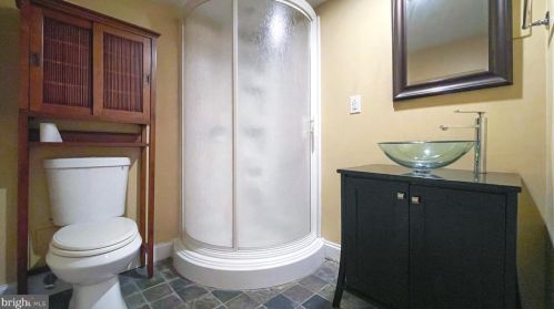 2720 10th St, Philadelphia PA 19133-1511 exterior