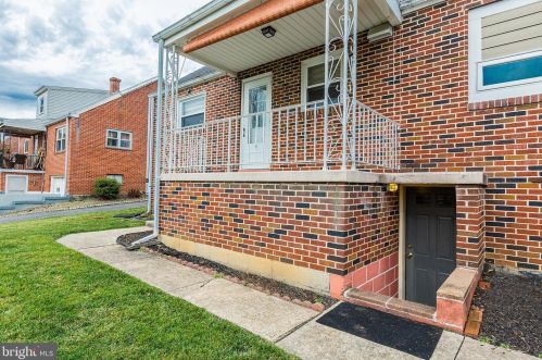 1310 Maple Ave, Lancaster PA 17603-4614 exterior