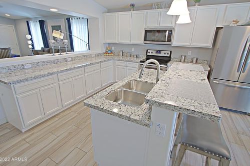 6426 38 Dr, Phoenix AZ 85029-2007 exterior