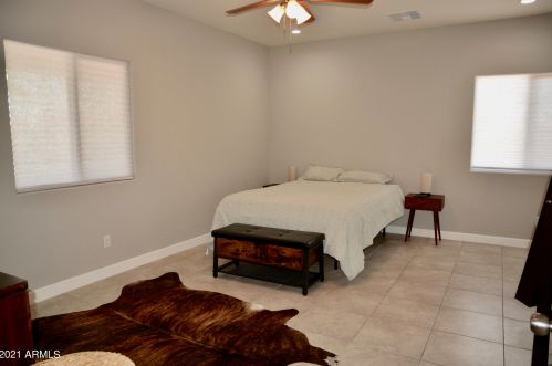 1801 5 Ave, Phoenix AZ 85003-2721 exterior