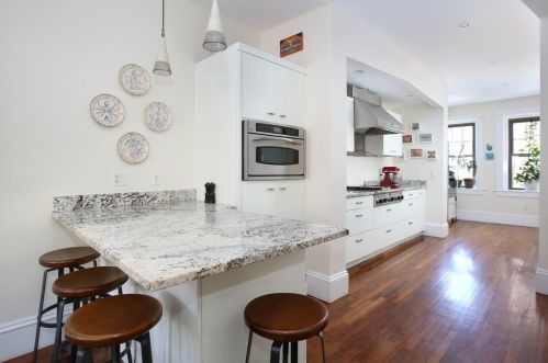 49 Alton Pl, Brookline, MA 02446-6540