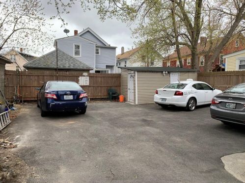 141 Hendrick St, Providence RI 02908-5219 exterior