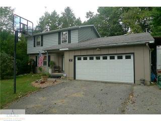 12576 Spruce Ln, Perry, MI 48872-9156