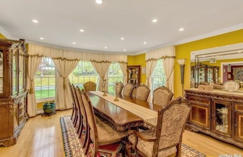 34 Fielding Ave, Huntington Station NY 11746-6731 exterior