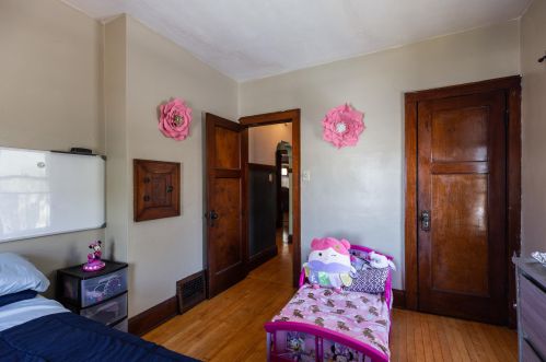 1570 Oklahoma Ave, Milwaukee WI 53207-2939 exterior