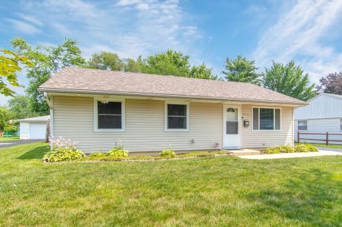 806 Cypress Ln, Joliet, IL 60435-3214