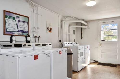 1 Albert Dr, Woburn MA 01801-3321 exterior