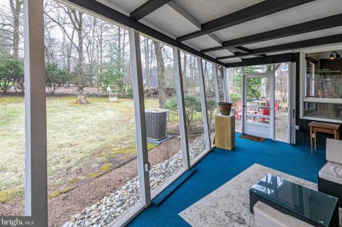 41 Manning Ln, Trenton NJ  08648-1018 exterior