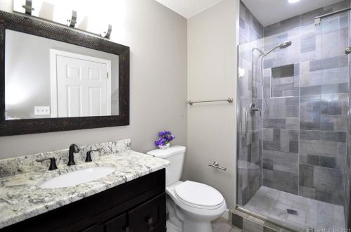 75 Florence Way, Farmington CT 06032-3438 exterior