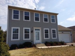 2916 Fairmont Ave, Aurora, IL 60503-5426