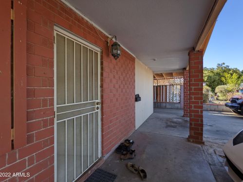 4225 Cavalier Dr, Phoenix AZ 85017-1727 exterior