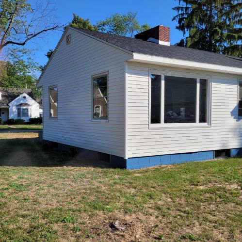 2983 Westland Rd, Meskegon MI  49441-3860 exterior