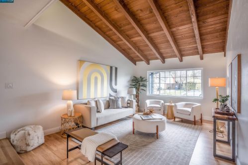 915 Dartmouth Way, Concord CA  94518-3819 exterior