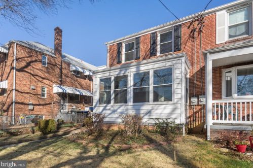 3906 S St, Washington, DC 20020-1063